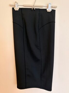 Zara Black Pencil Skirt with Contour Seams, fits almost like shapewear